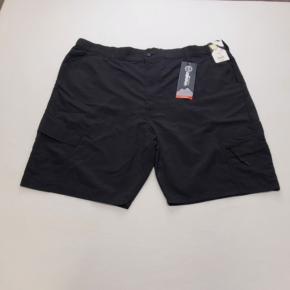 Wrangler ATG Men Black Peak Shorts Nylon Ripstop Cargo Hiking Outdoor 44 NEW